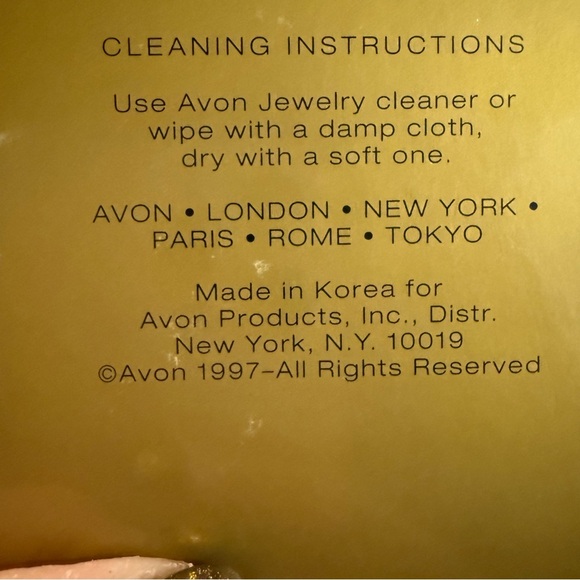 Avon “Color Classics” necklace goldtone/blue NIB 1997 vintage - Picture 5 of 7